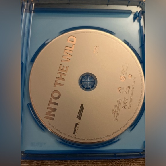 📀 3/$15 or 4/$20 📀 Into the Wild Bluray - Picture 3 of 3